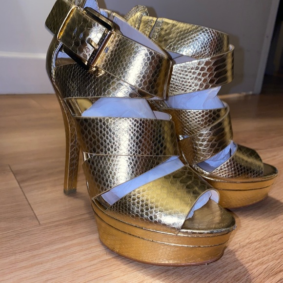 Gold Platform Michael Kors Heels - Picture 3 of 6